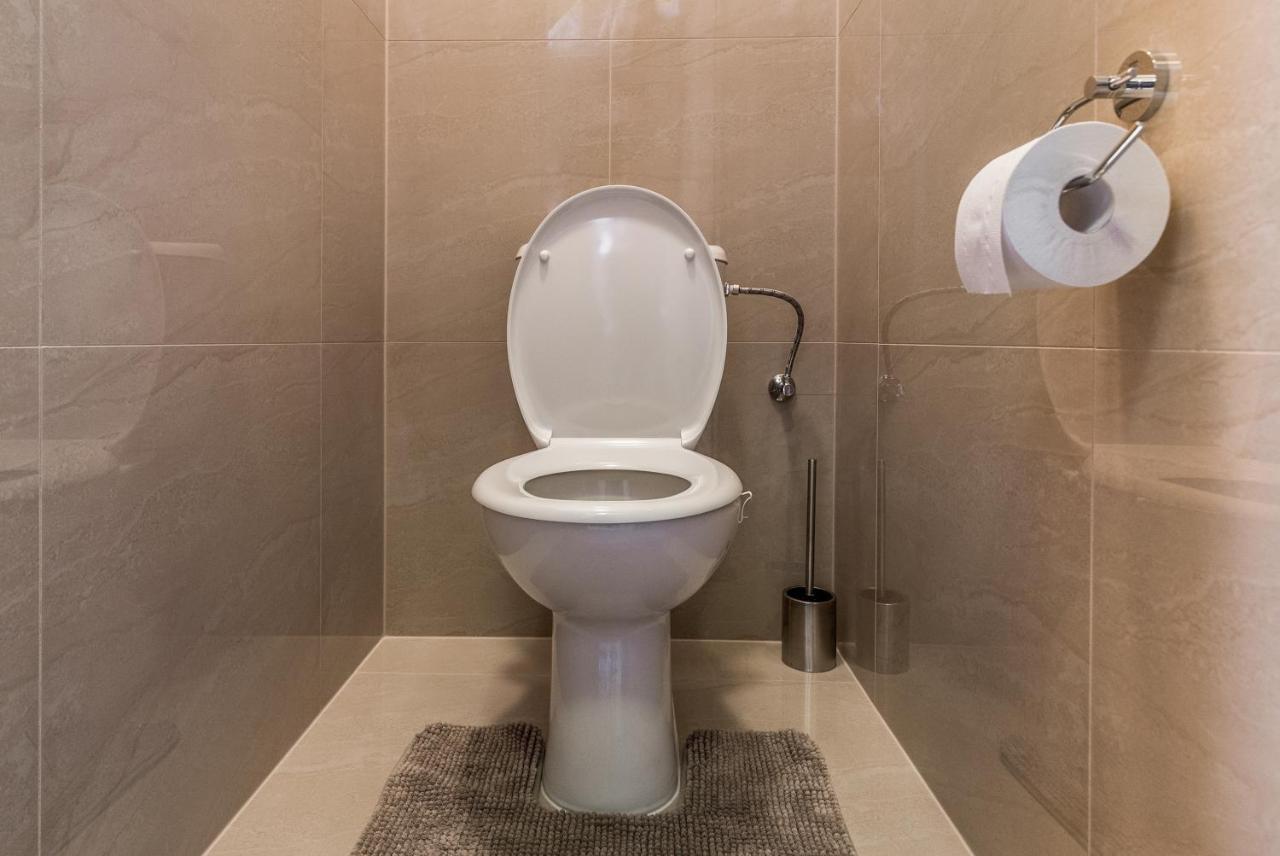 Modern Fully Equipped Studio With Parking Zavadilka 2620 เชสเกบูดิเยโจวิตเซ ภายนอก รูปภาพ